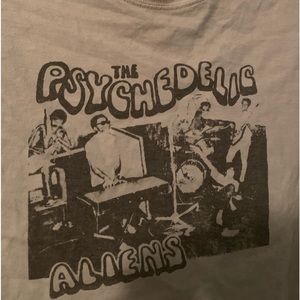 Brandy Melville slightly cropped graphic tee ~like new